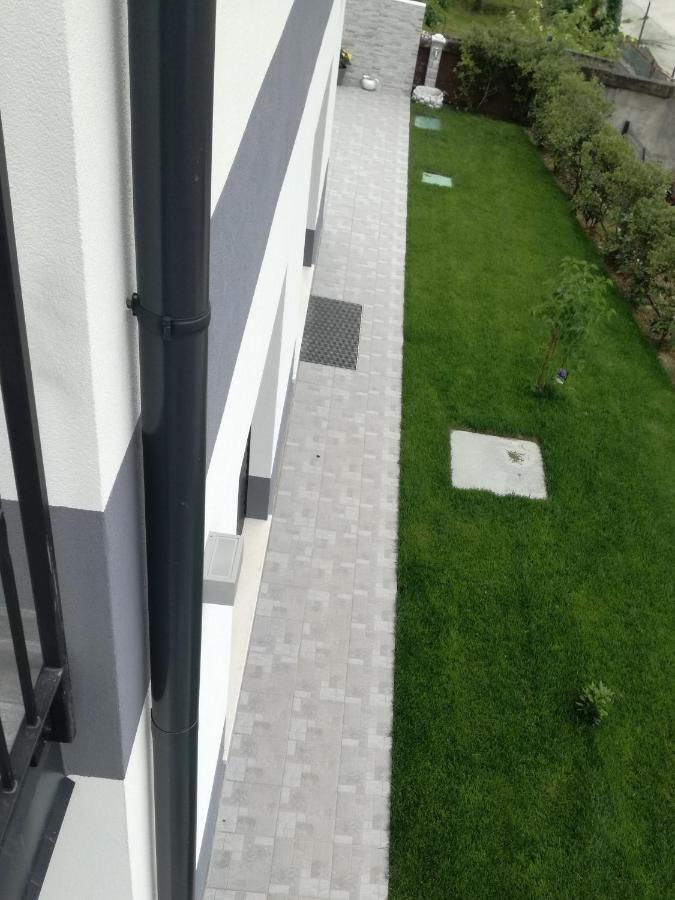 Alessietto Apartment Verona Bagian luar foto
